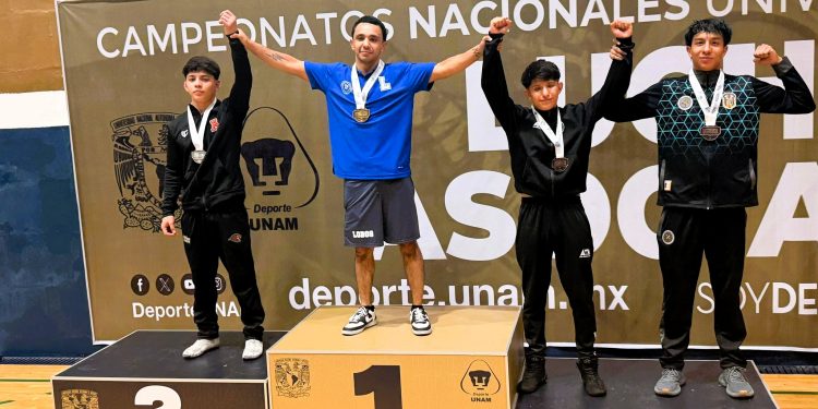 Santiago Espinosa conquista el bronce nacional en lucha olímpica en el ANUIES 2026