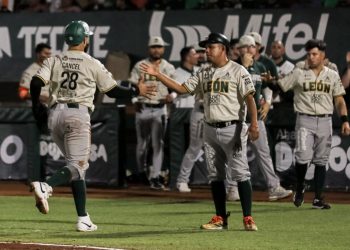 Bravos de León vence a Leones de Yucatán y se agencia la serie inaugural