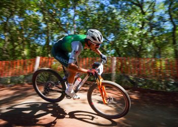 Gerardo Ulloa domina la montaña: conquista dos oros en el Panamericano de MTB en Paraguay