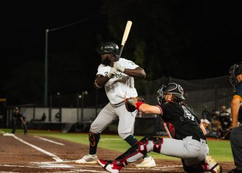 Bravos de León cae ante Toros previo al arranque de la Copa León 450