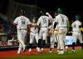 Noche mágica de Jimmy Kerrigan comanda paliza de Bravos de León a Veracruz