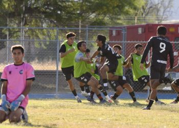 Magos del Rincón le quita racha a Fut Car; Atlético Leonés, levanta la mano para liguilla