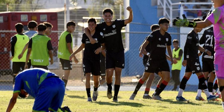 Magos del Rincón finaliza la obra y elimina a Leyendas Gto FC