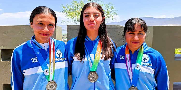 Ciclistas guanajuatenses conquistan oro y plata en la Olimpiada Nacional 2026