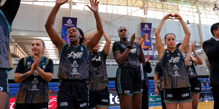 Abejas de León Femenil corta racha de nueve derrotas; vence a Correcaminos y avanza a playoffs
