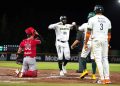 Bravos de León toma aire con paliza sobre Diablos Rojos en medio de la lluvia