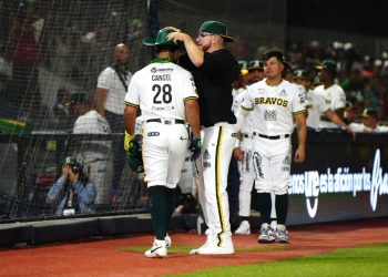 Bravos de León se aferra a la cima y abre serie ante Campeche