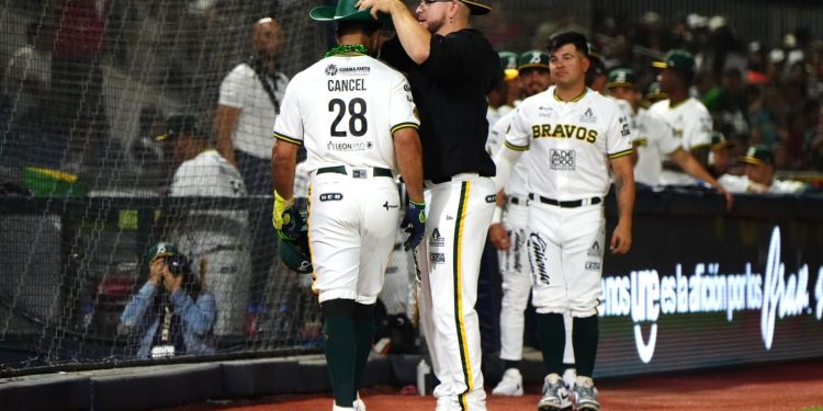 Bravos de León se aferra a la cima y abre serie ante Campeche