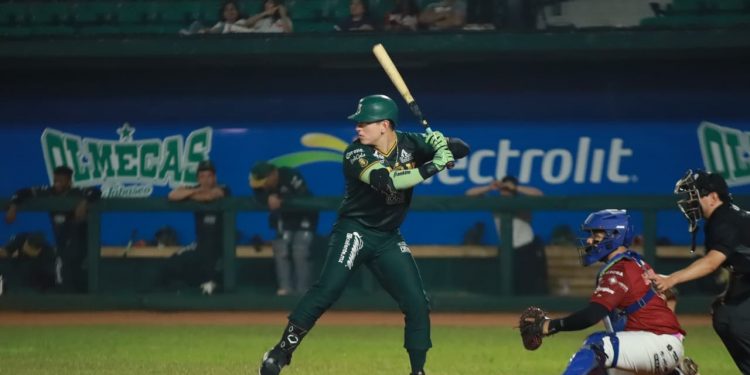 Bravos de León llega a 10 triunfos al empatar la serie en casa de Olmecas de Tabasco