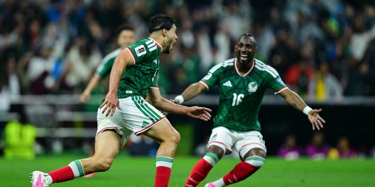 ¡Fiesta nacional! México supera con autoridad a Ecuador y avanza a octavos de final
