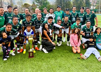 RESTO UG se corona campeón del Torneo Interno «ASPAAUG Futbol Contigo» con marcador de 2-1