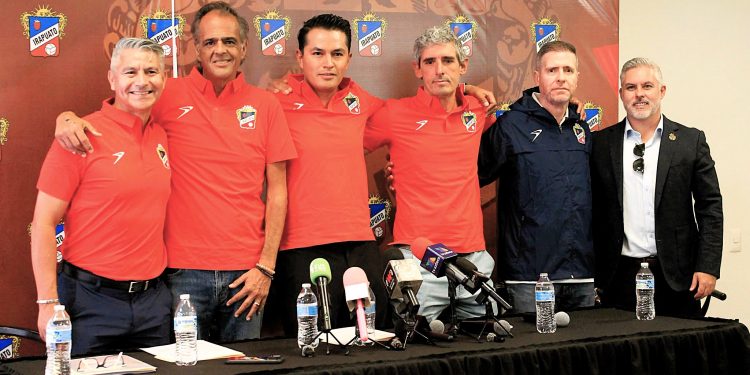 Irapuato presenta nuevo proyecto deportivo con Luis Almada al frente