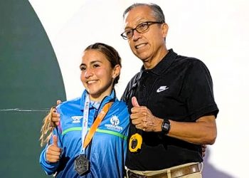 La atleta cuevanense Rosa Estefanía Velázquez suma plata en los Juegos Escolares 2026