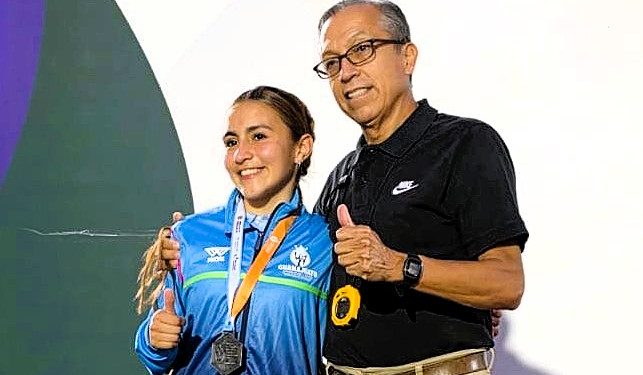 La atleta cuevanense Rosa Estefanía Velázquez suma plata en los Juegos Escolares 2026