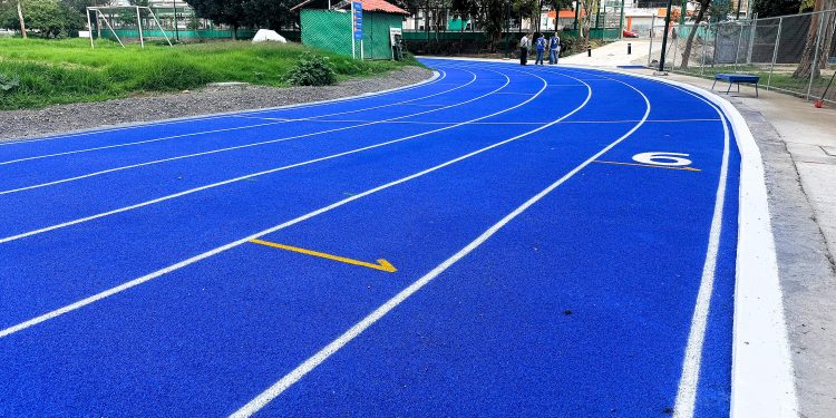 León abre al público la renovada pista de atletismo del Parque Jesús Rodríguez Gaona