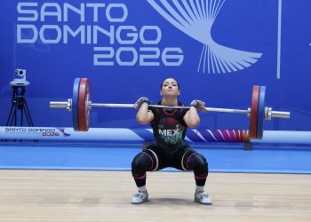 Andrea de la Herrán, dos veces oro en halterofilia para ser monarca centroamericana