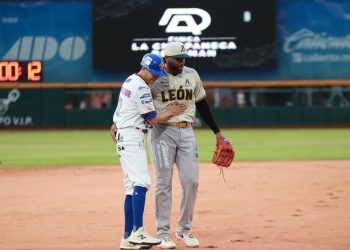 Busca Bravos de León seguir con vida en playoffs al regresar a Tabasco