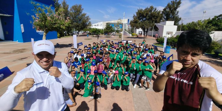 ¡Ponte pila! Conviven en Mega clase de Boxeo en León