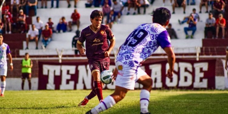 Tropiezo de Real Refineros cae ante Artesanos de Metepec en su presentación