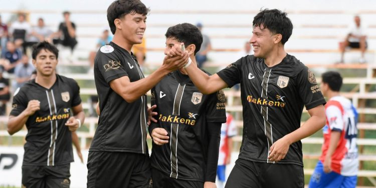 Magos del Rincón debuta en el Domingo Velázquez con goleada en la Liga TDP