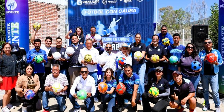 «Fútbol con Causa» lleva activación física y valores deportivos a niñas y niños de Pénjamo
