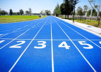 León estrena nueva pista de tartán en la Deportiva de San Miguel