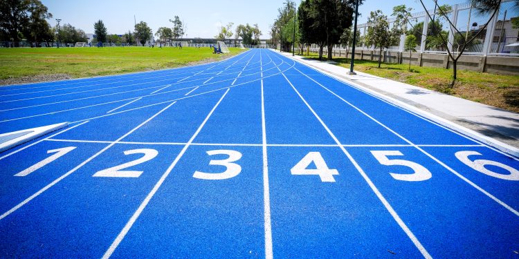 León estrena nueva pista de tartán en la Deportiva de San Miguel