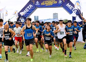 Más de mil corredores celebran los 30 años del SABES en su 13ª Carrera