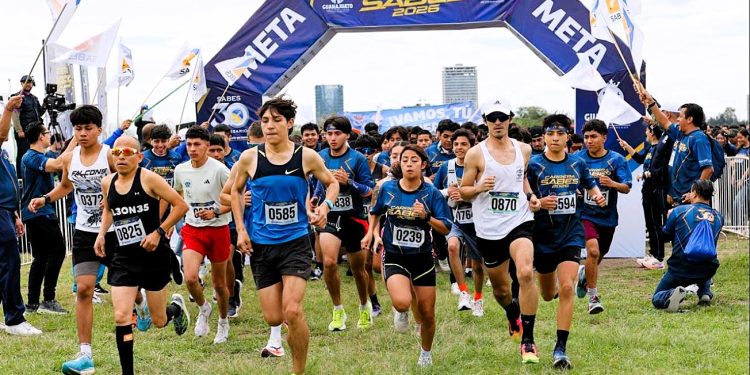 Más de mil corredores celebran los 30 años del SABES en su 13ª Carrera